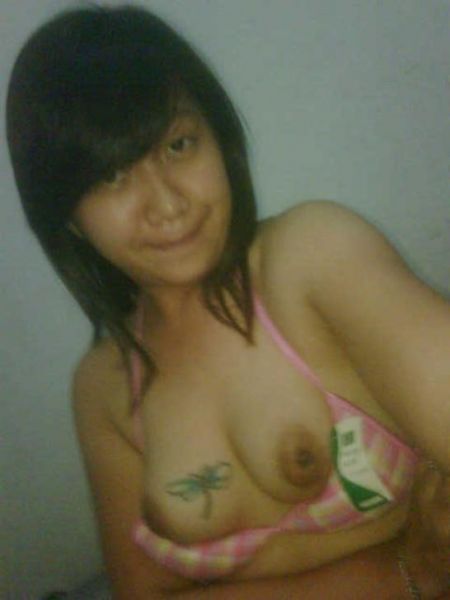 wanita bugil