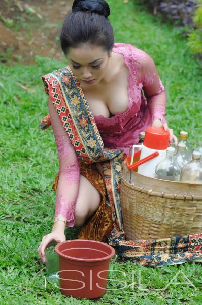 kontol masuk memek cewek bugil