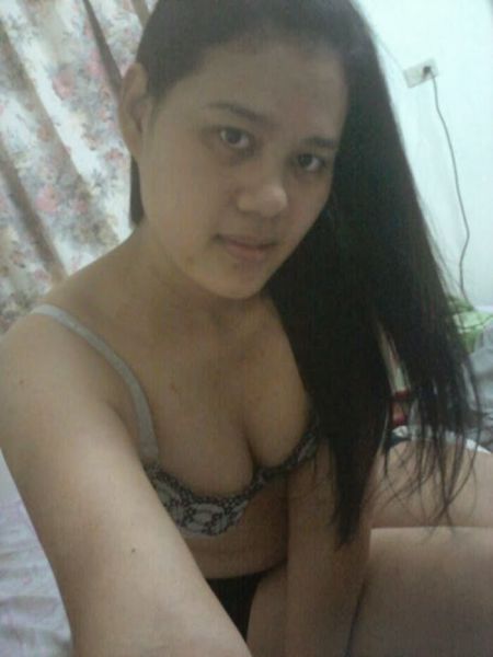 ngangkang pamer memek