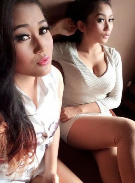 srigala payudarah duo dipegang cowok