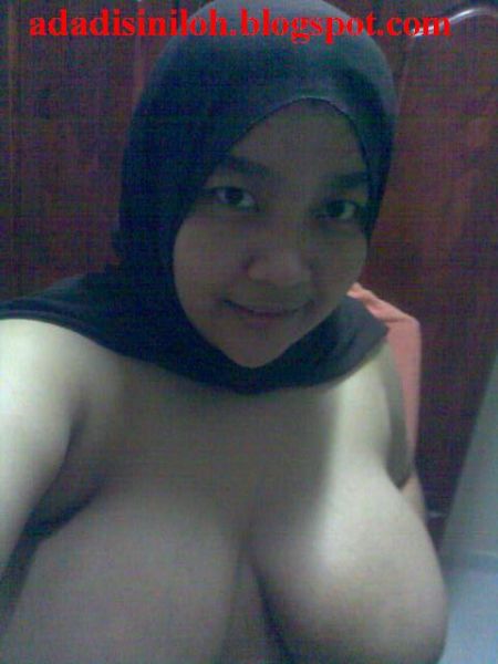 cewek jilbab bugil