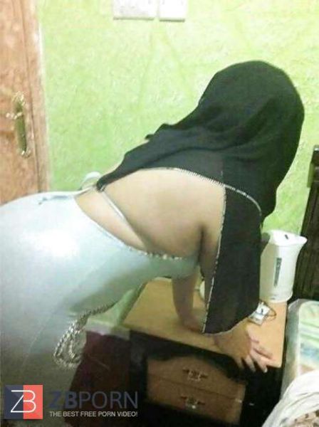 white booty fucked with hijab muslim
