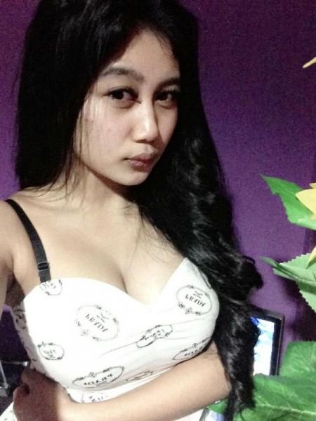 pamela safitri hot abis