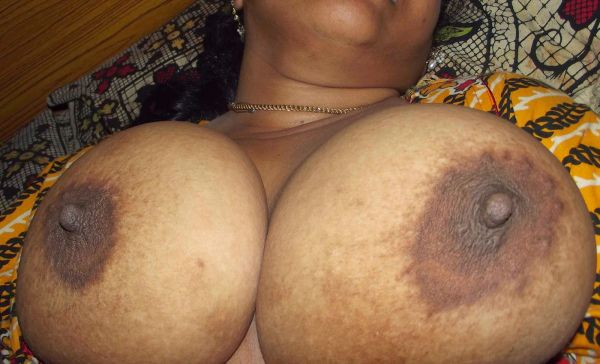 indian aunty big boobs