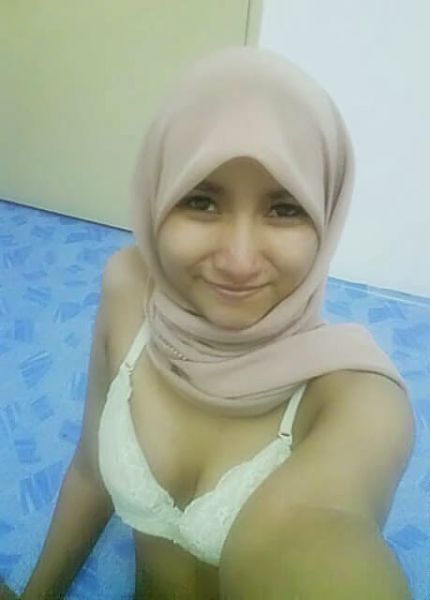 ngentot memek jilbab