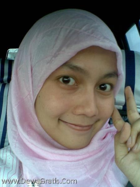 jilbab memek tembem