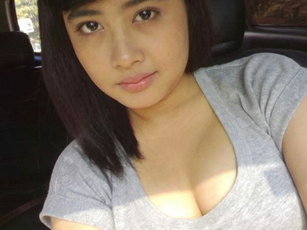 wanita bugil