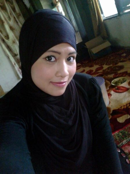 jilbab bugil cantik