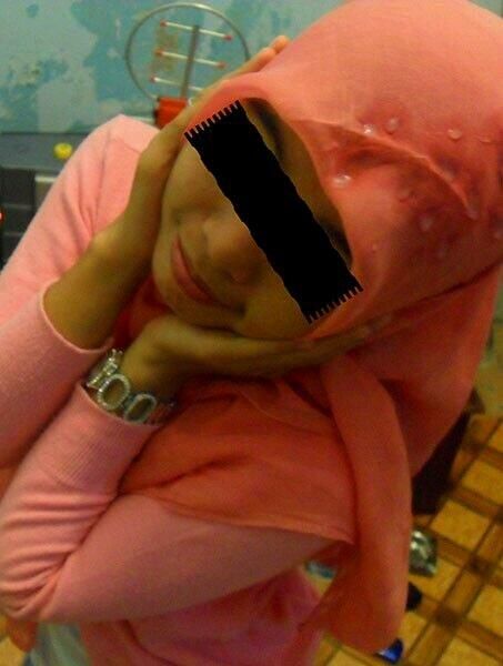 cewe jilbab sepong sampe crot