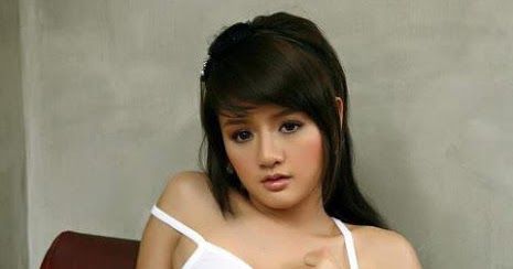 cewek cantik bugil