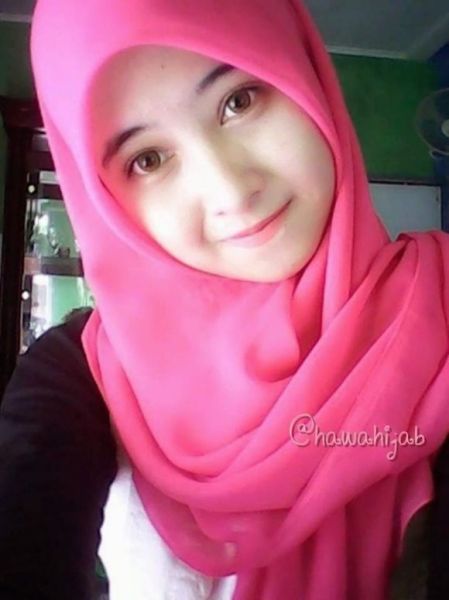 wanita muslimah cantik