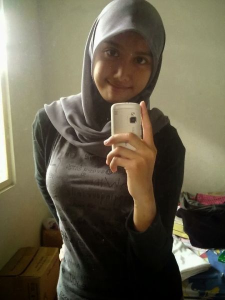 cantik berjilbab