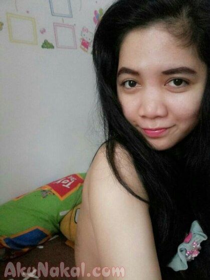 istri selingkuh di kamar mandi