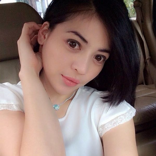 foto cewek cantik telanjang