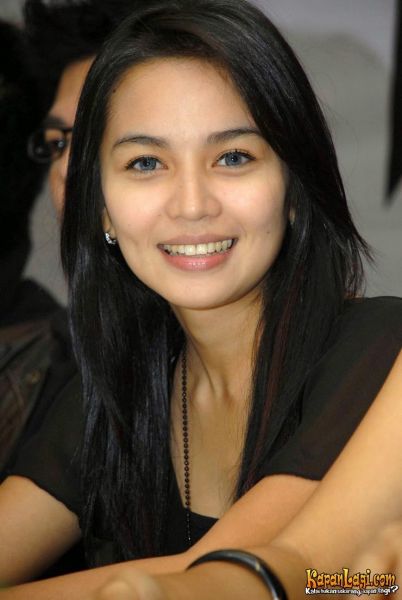 luna maya bugil