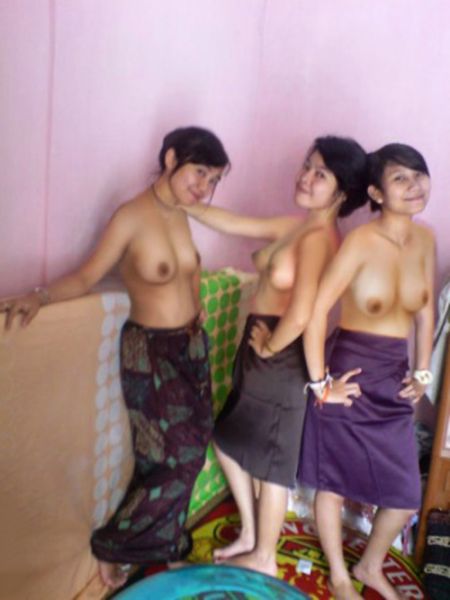 artis bugil rame rame