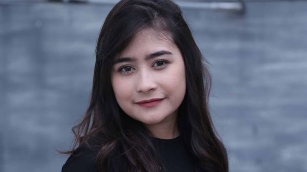 baju kemeja prilly latuconsina