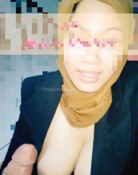 jilbab toket gede ngesex