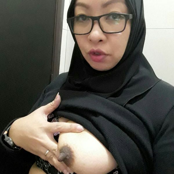 koleksi bugil jilbab smu