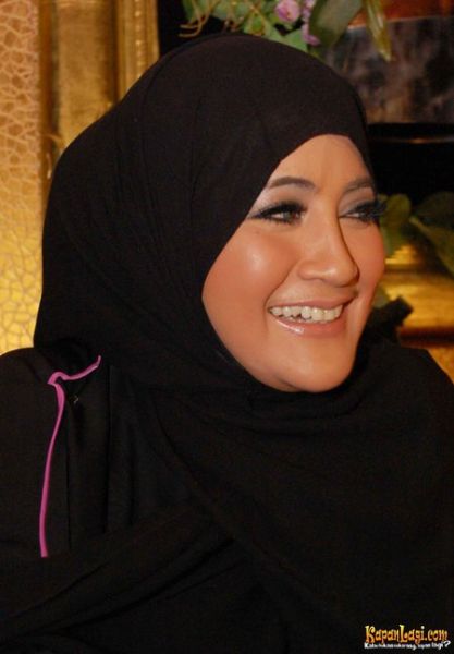 ber jilbab pipik dian irawati sebelum