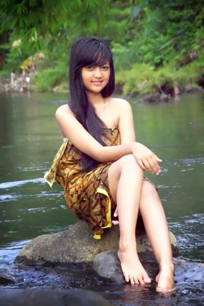 foto cewek cantik telanjang