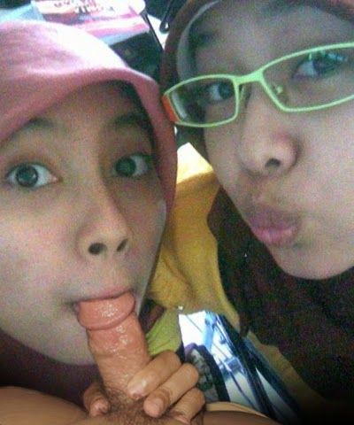 cewek jilbab nyepong