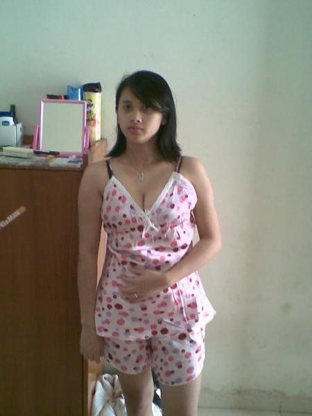 memek cewek cantik