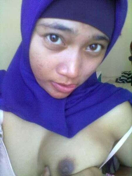 jilbab ungu