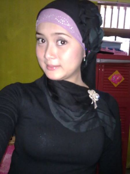 jilbab indonesia