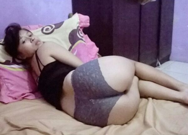 cewek seksi montok