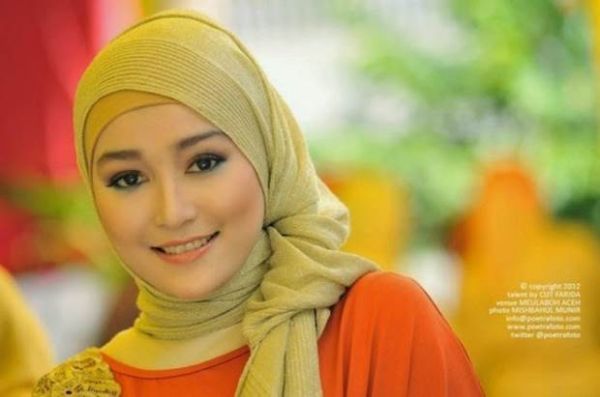 model wanita berhijab