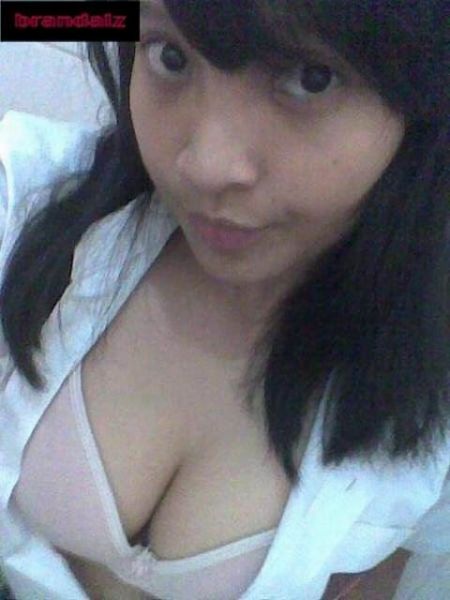 telanjang gadis seksi