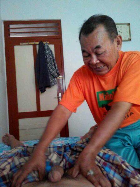 bapak bapak sunat