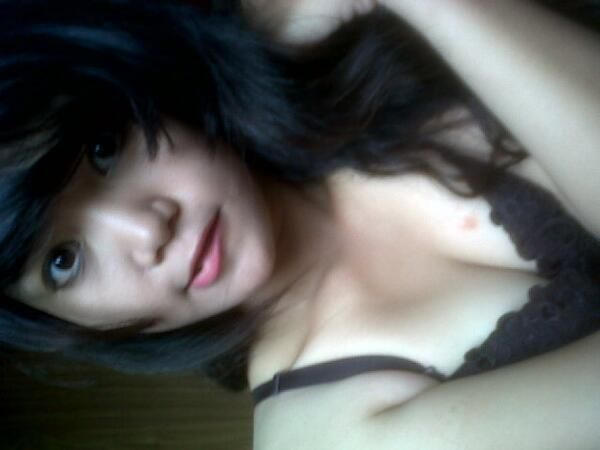 sange twitter