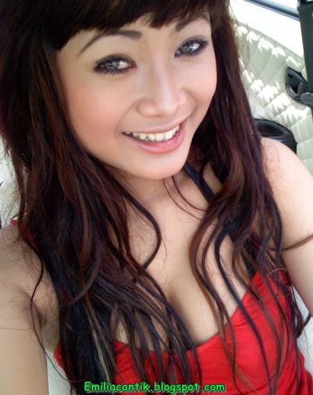 syahrini telanjang