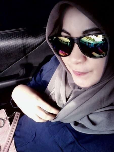 dada ketat jilbab muslimah