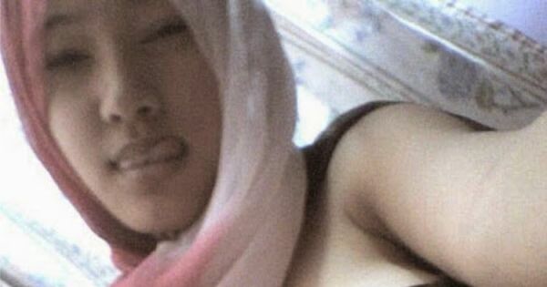 wanita berhijab