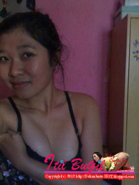 memek toket montok