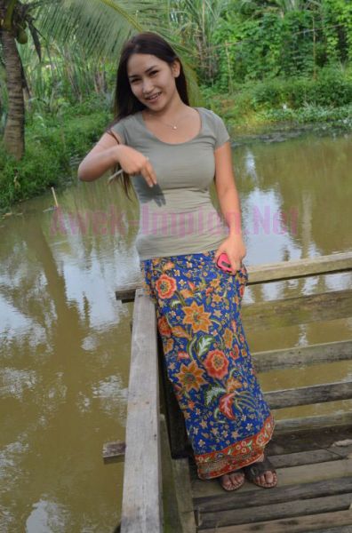 skirt ketat