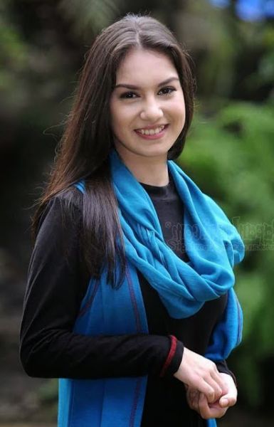 iris bella rezky aditya