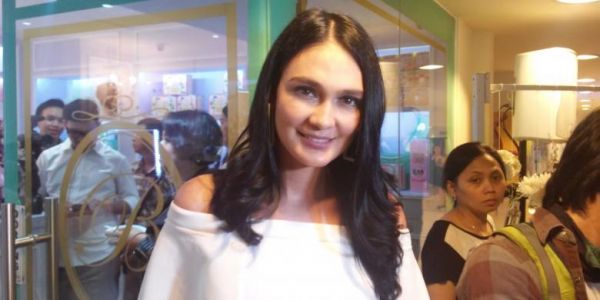 luna maya bugil