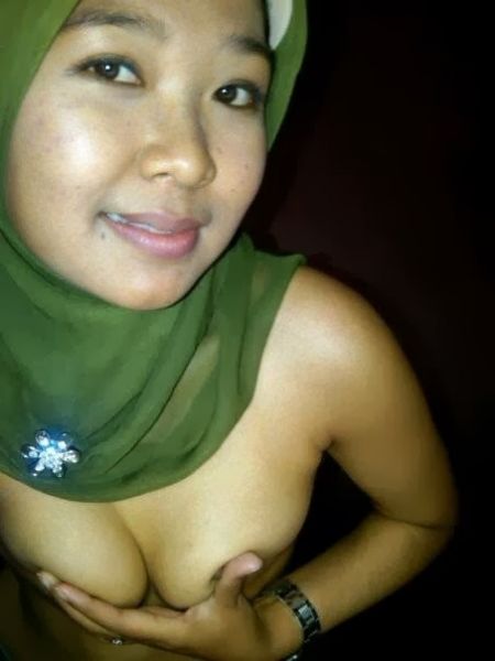 cewek cantik pamer susu