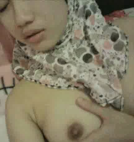 gadis smp berjilbab