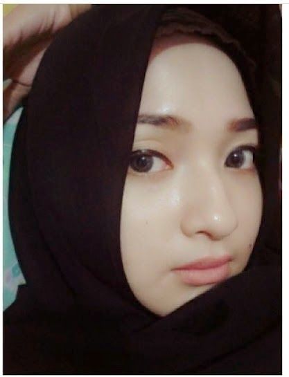 cewek berjilbab telanjang