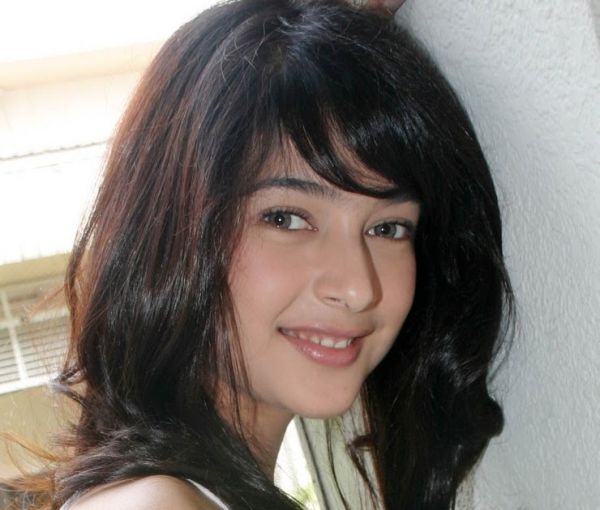 gambar cinta laura bugil