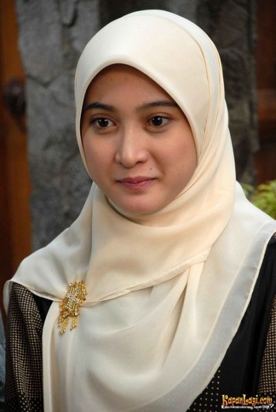 dunia artis cantik