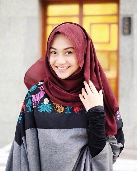 gambar jilbab minum air mani