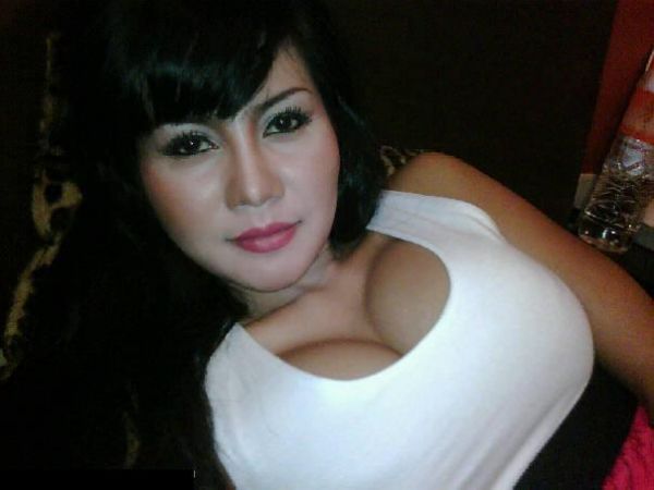 foto ibu ibu bugil gila