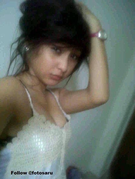 pamer memek remaja