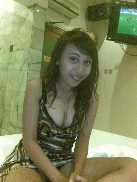 abg pamer memek gembel